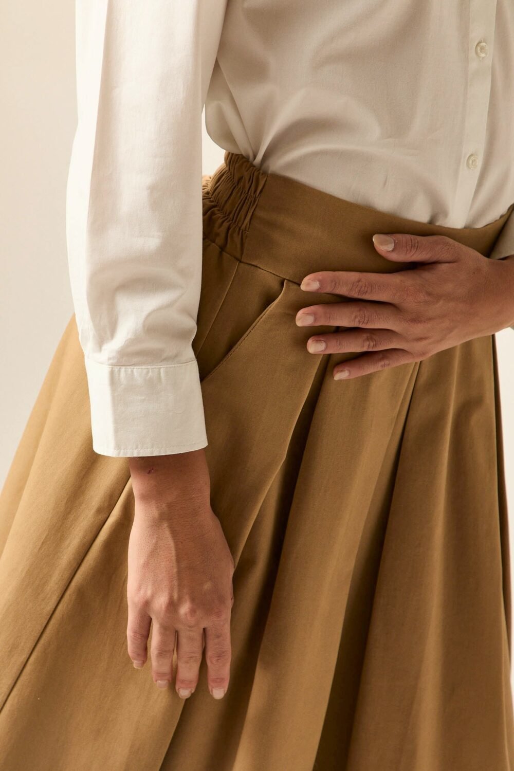 Falda midi tablas camel