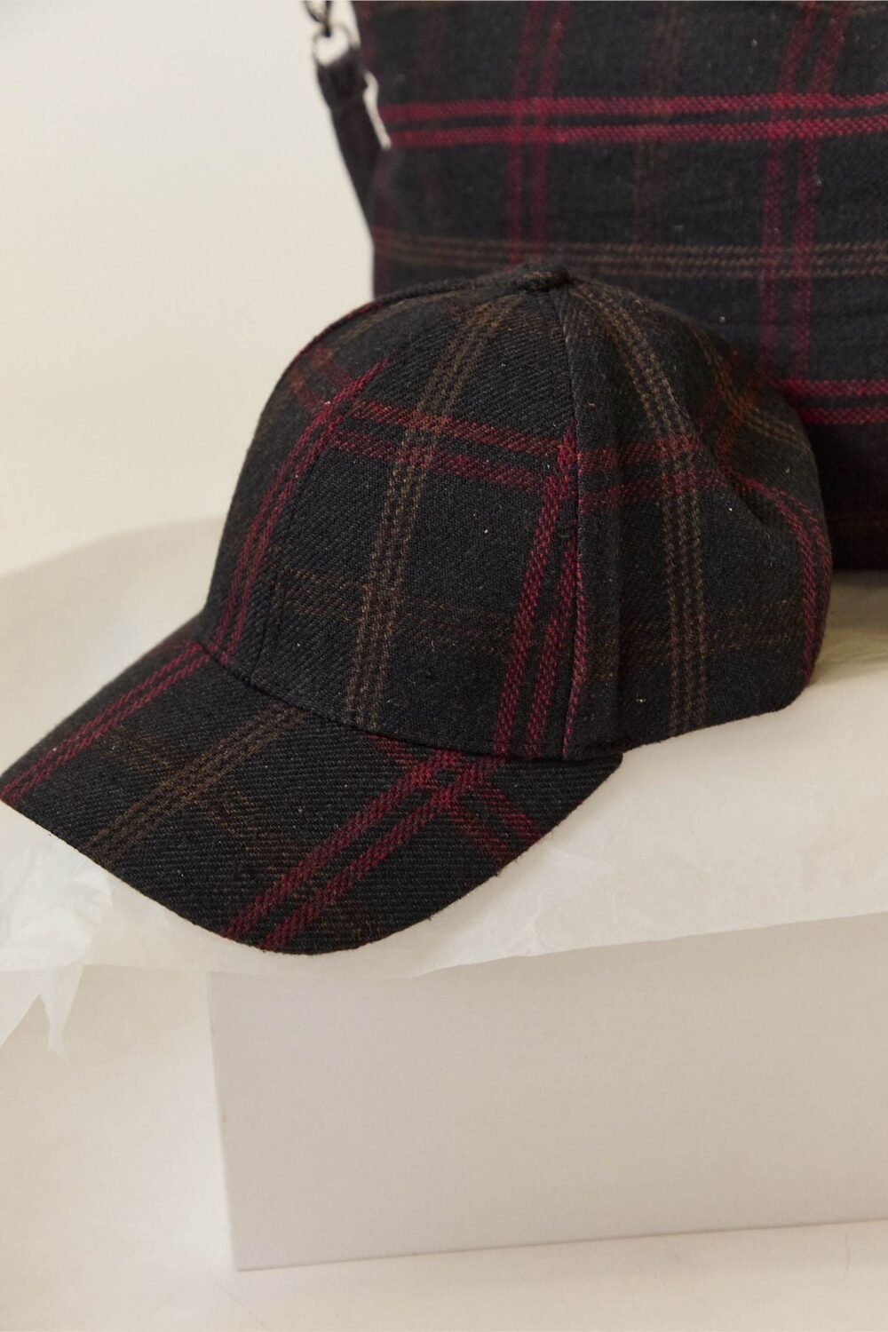 Gorra bordada azul marino