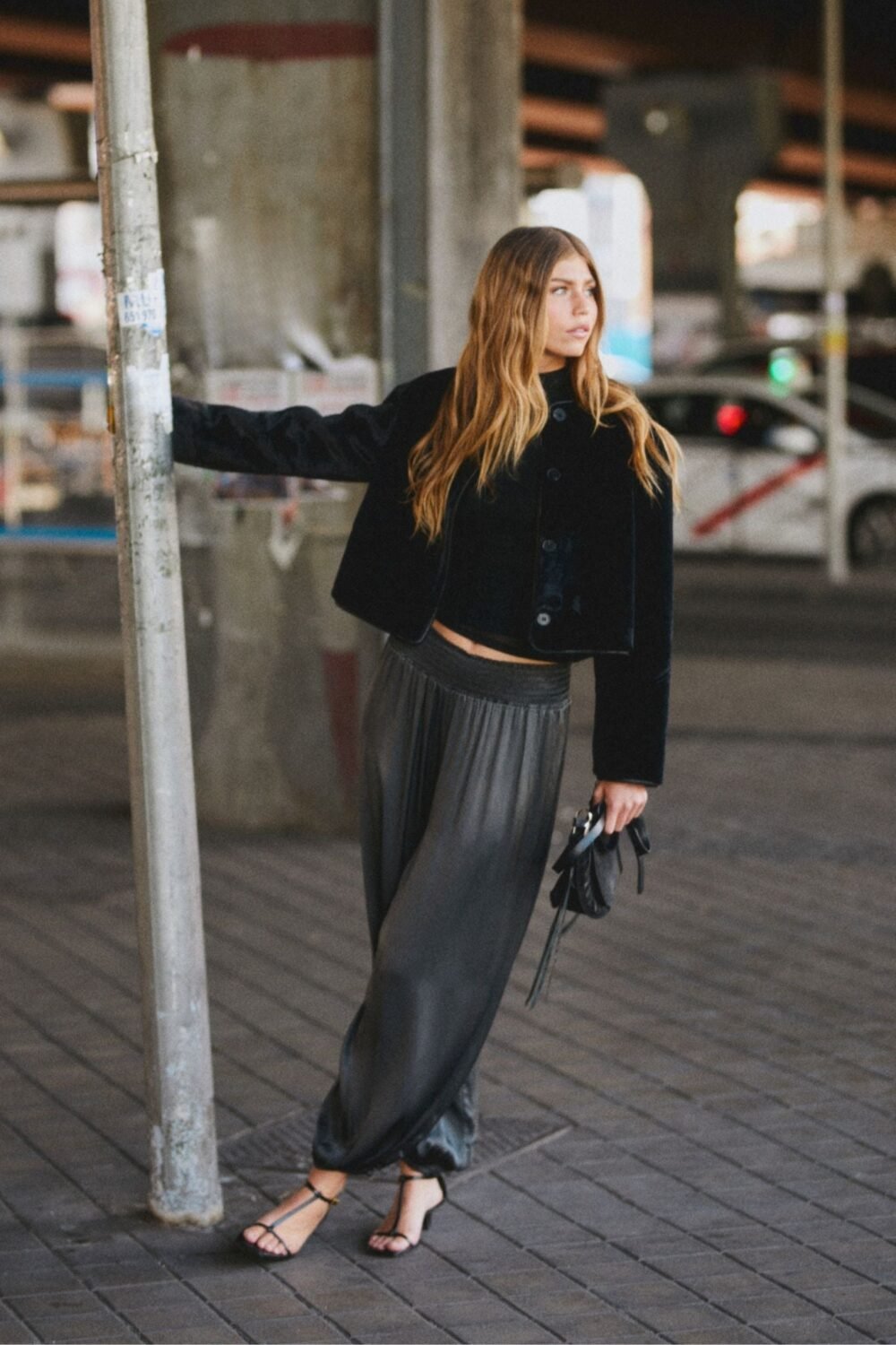 Pantalón bombacho raso gris antracita