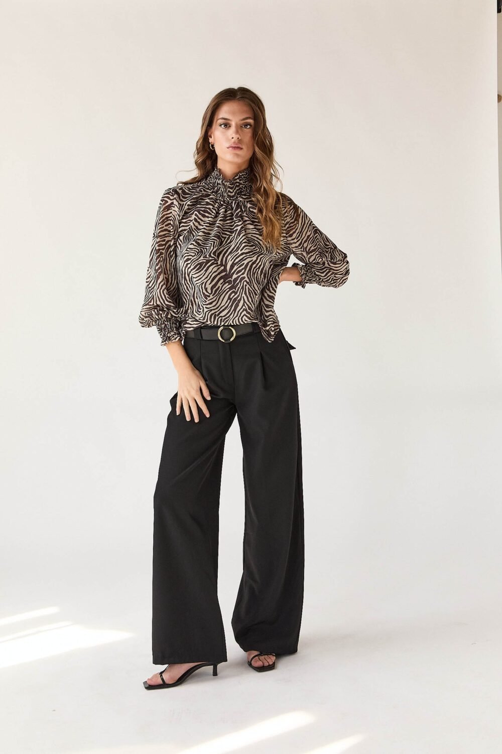 21559GLSD621104Blusa-gomas-cebra-marron_5_5deba891-7907-4a01-ac45-4d288052833c