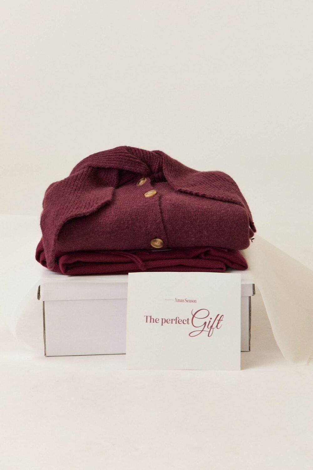 Cardigan punto lazada berenjena