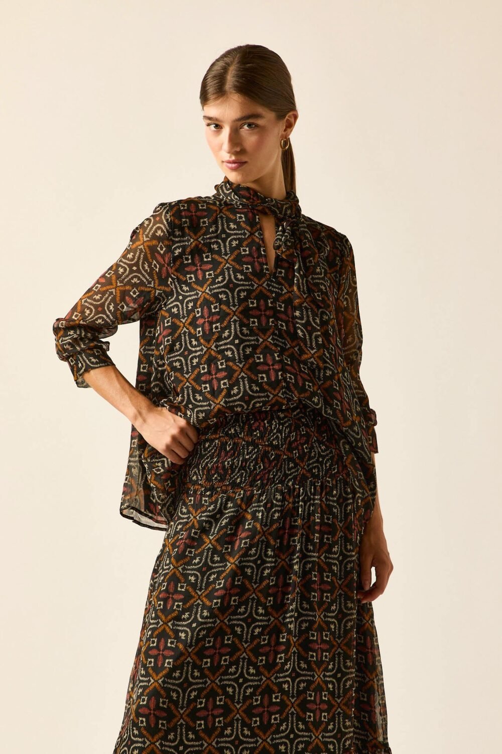 Blusa gasa lazo print étnico