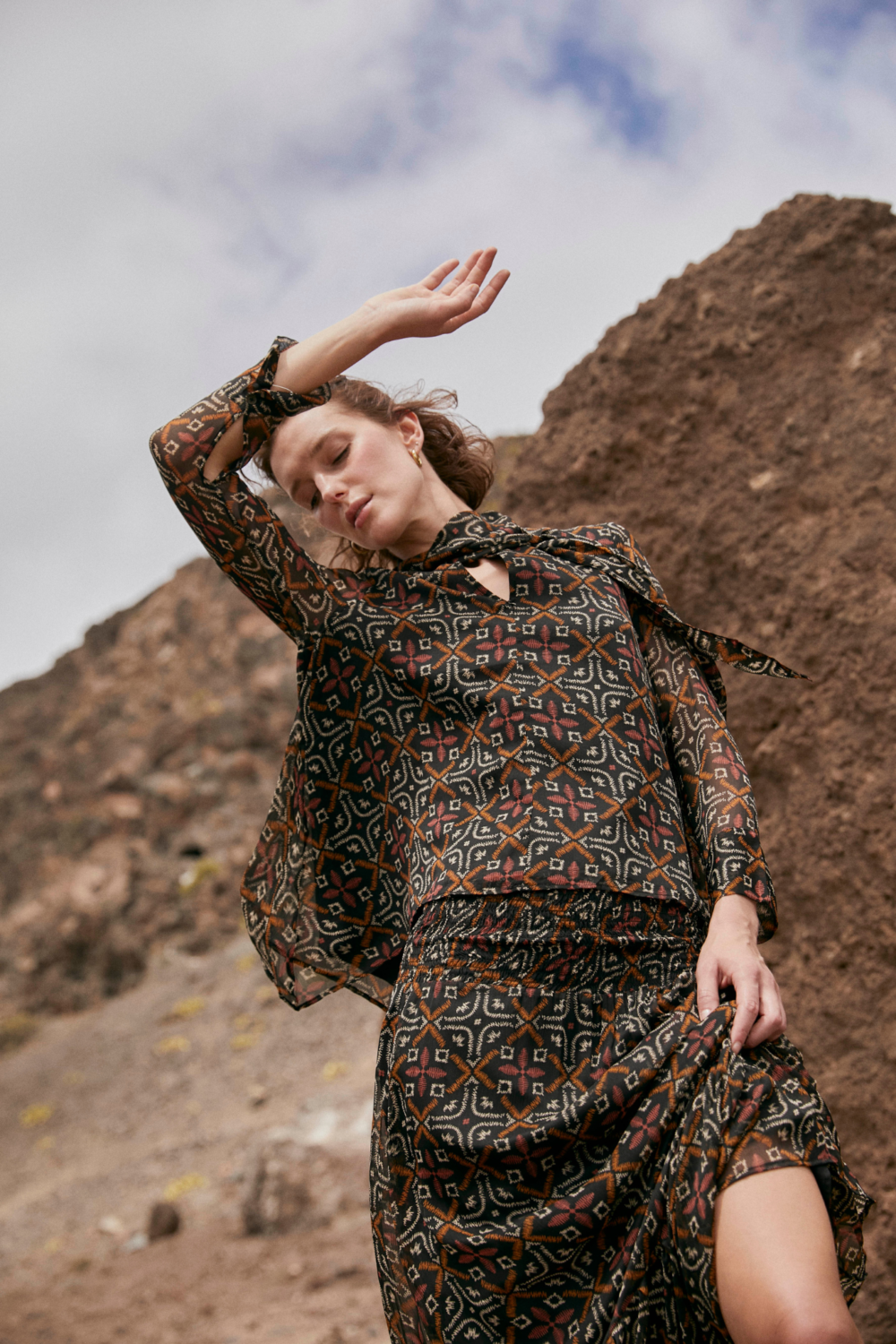 Blusa gasa lazo print étnico