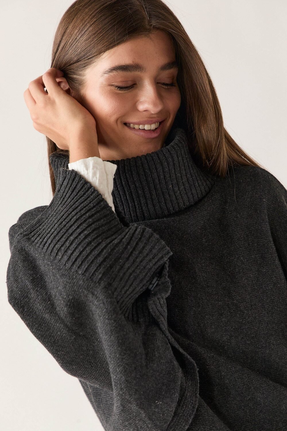 Jersey capa cuello vuelto gris