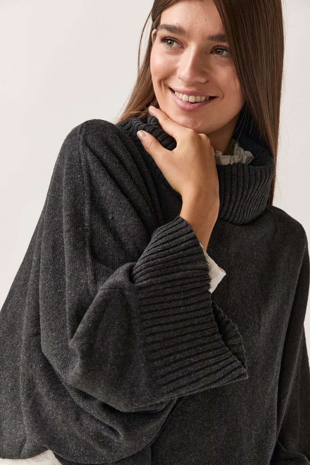 Jersey capa cuello vuelto gris