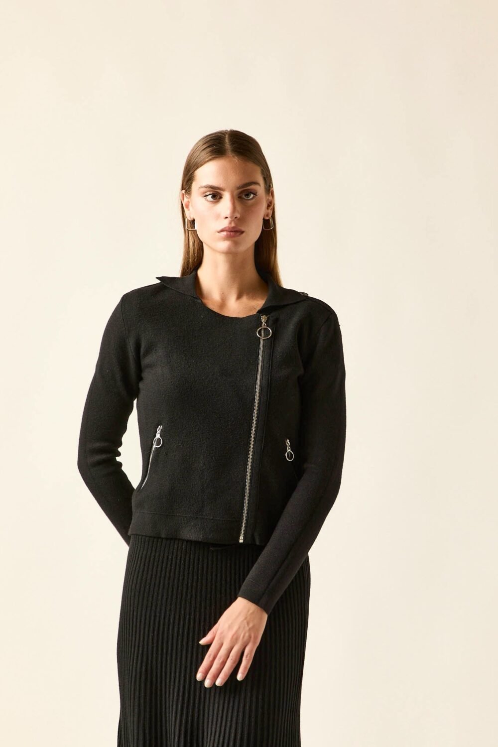 Falda midi punto negro