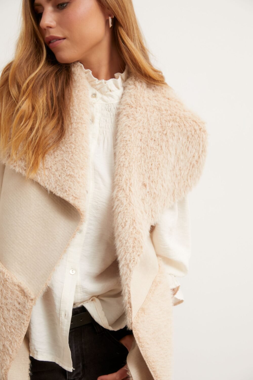 Vest pelo largo beige