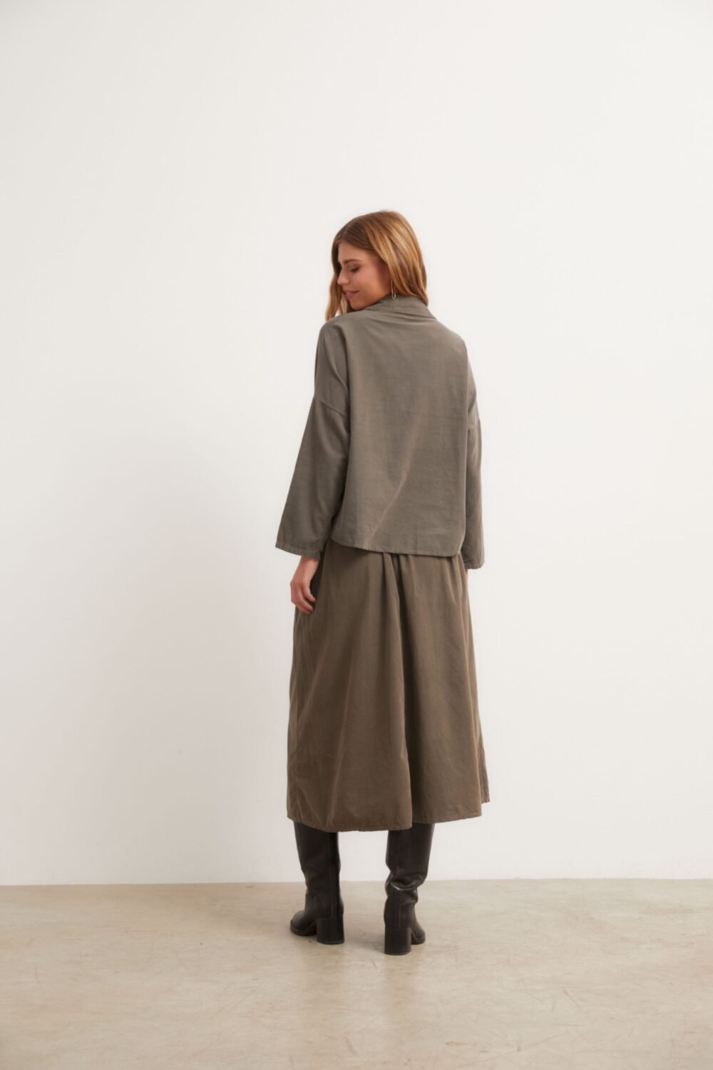 Falda midi pana topo