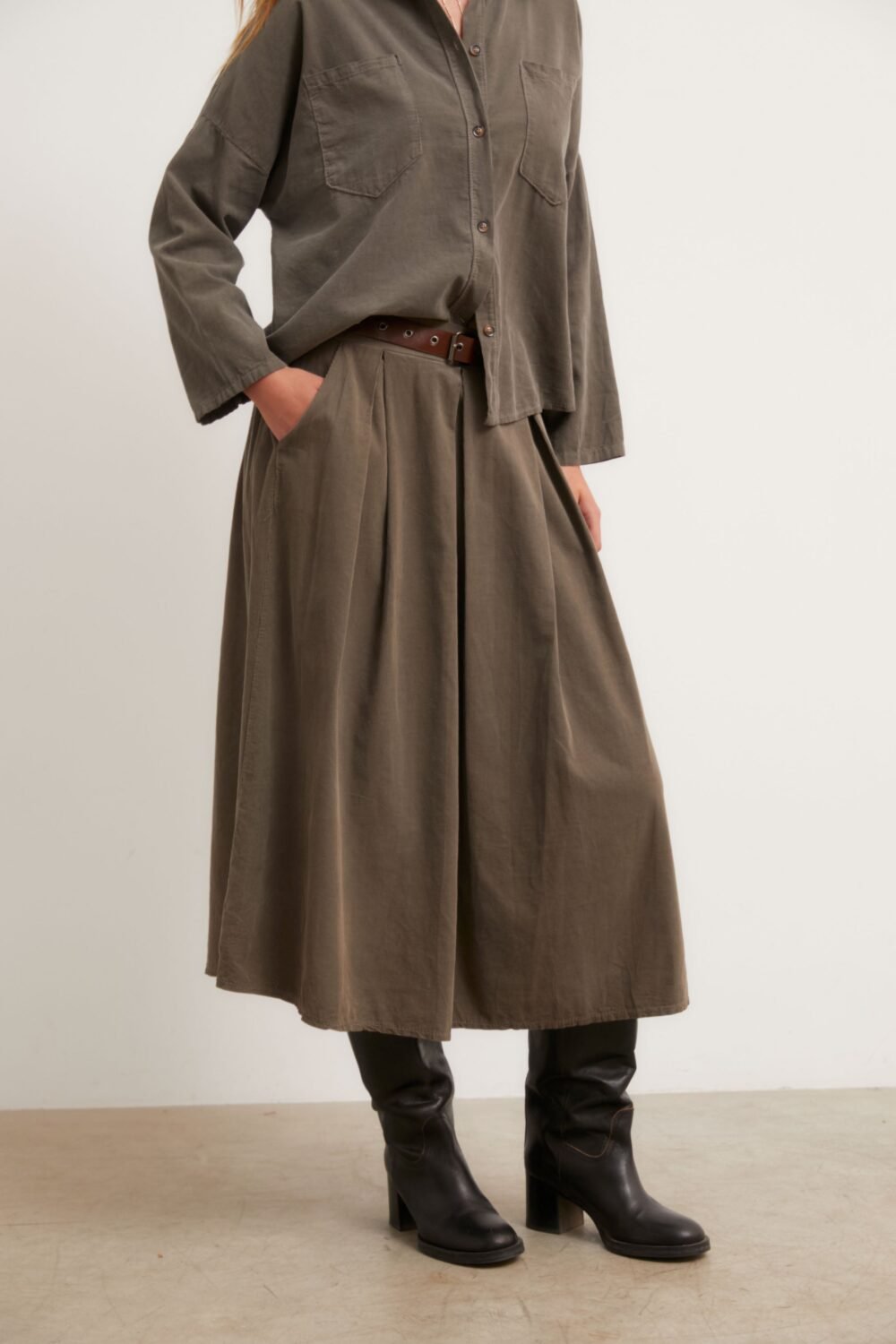 Falda midi pana topo