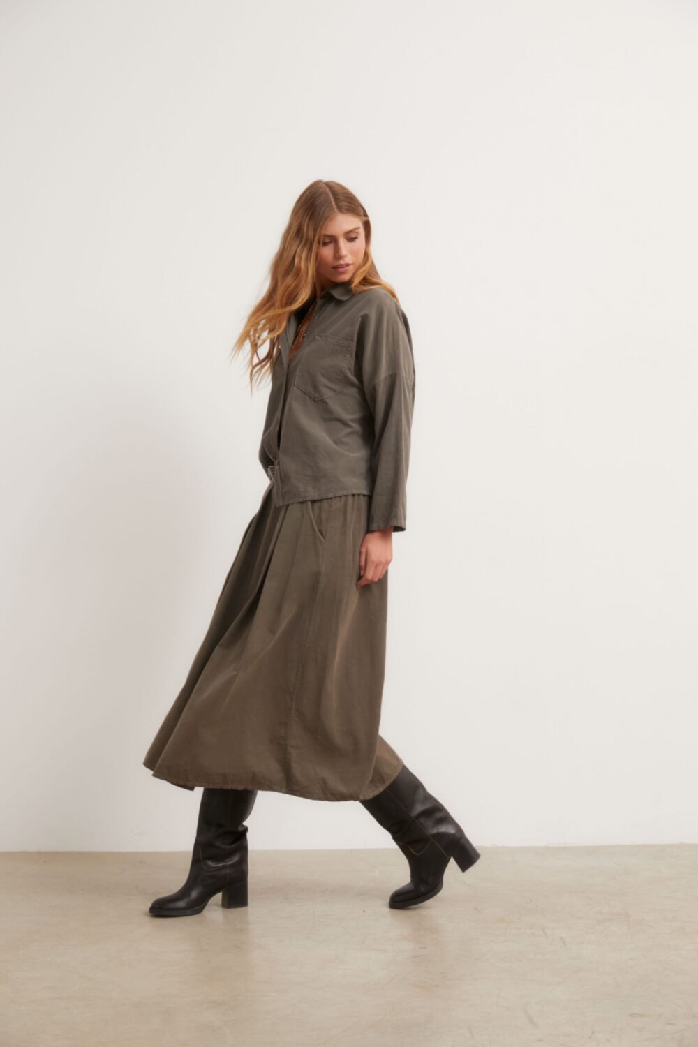 Falda midi pana topo