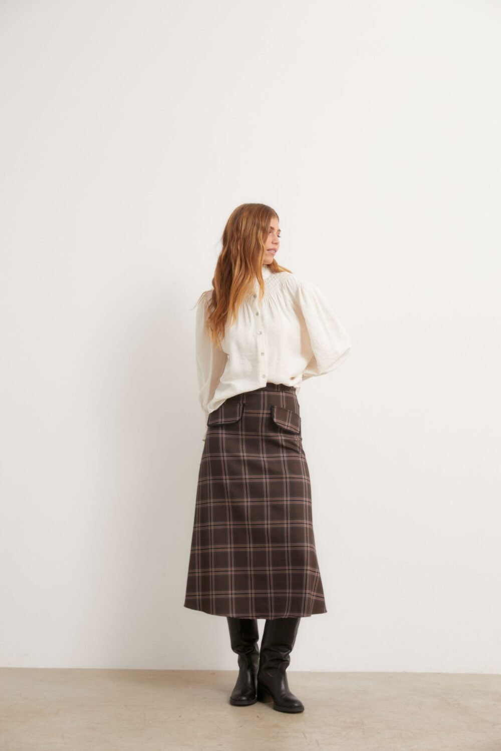 Camisa gomas cuello liso natural