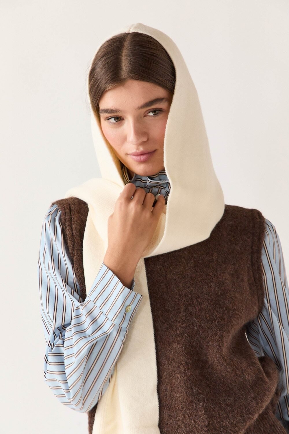 934405chaleco-marron_4_6f17e352-e9f4-4c24-a5c8-d9ea0bcb4723