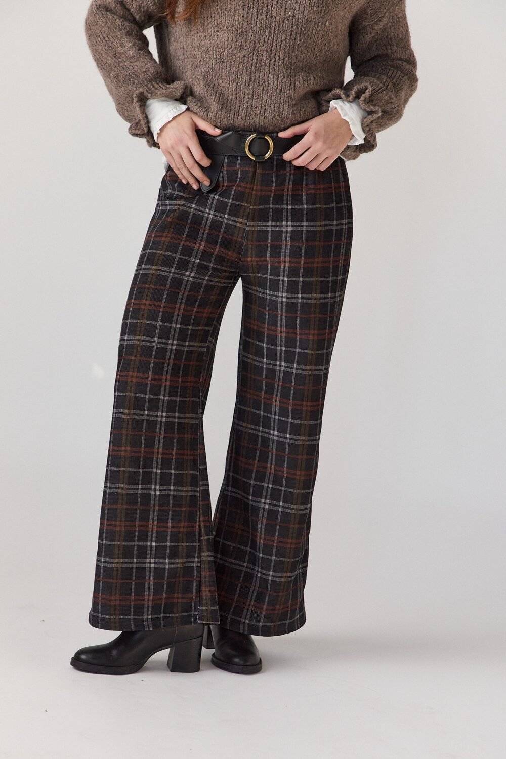 Pantalón cuadros gris