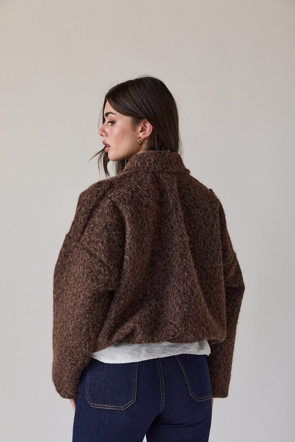 Shelter corto globo marrón