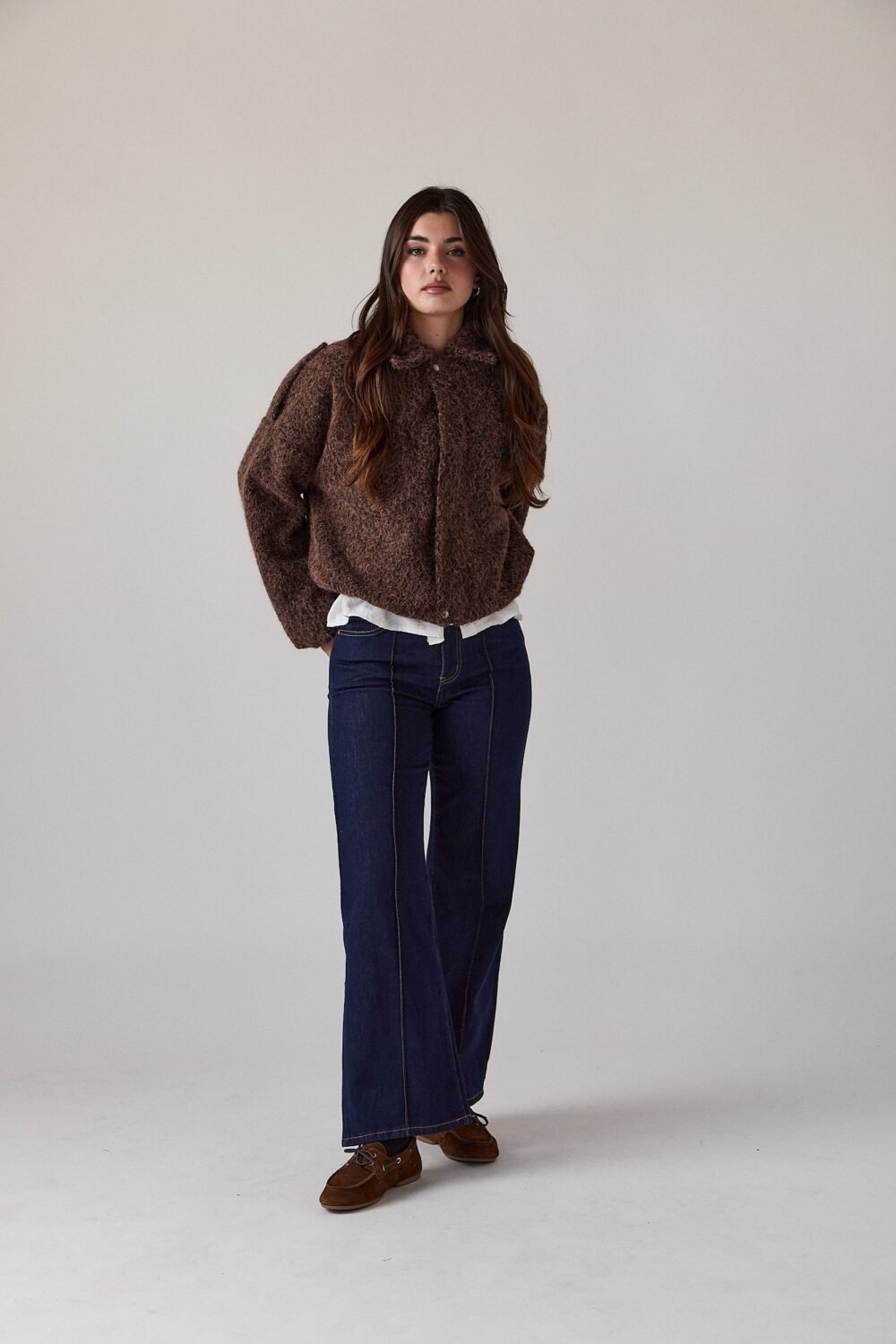 Shelter corto globo marrón