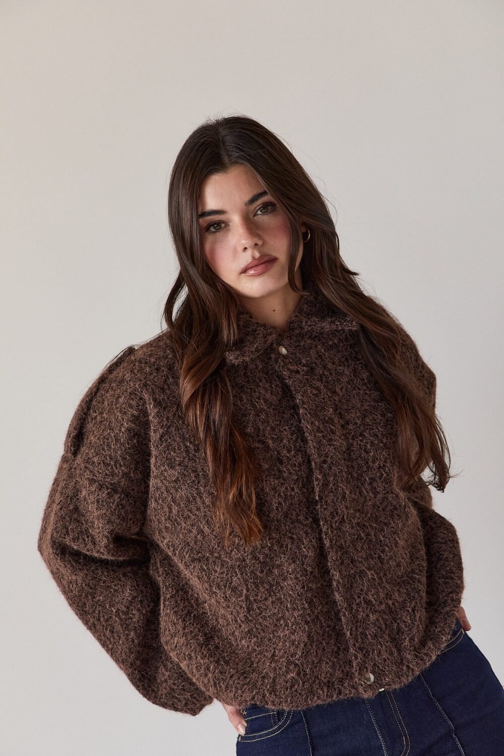 Shelter corto globo marrón