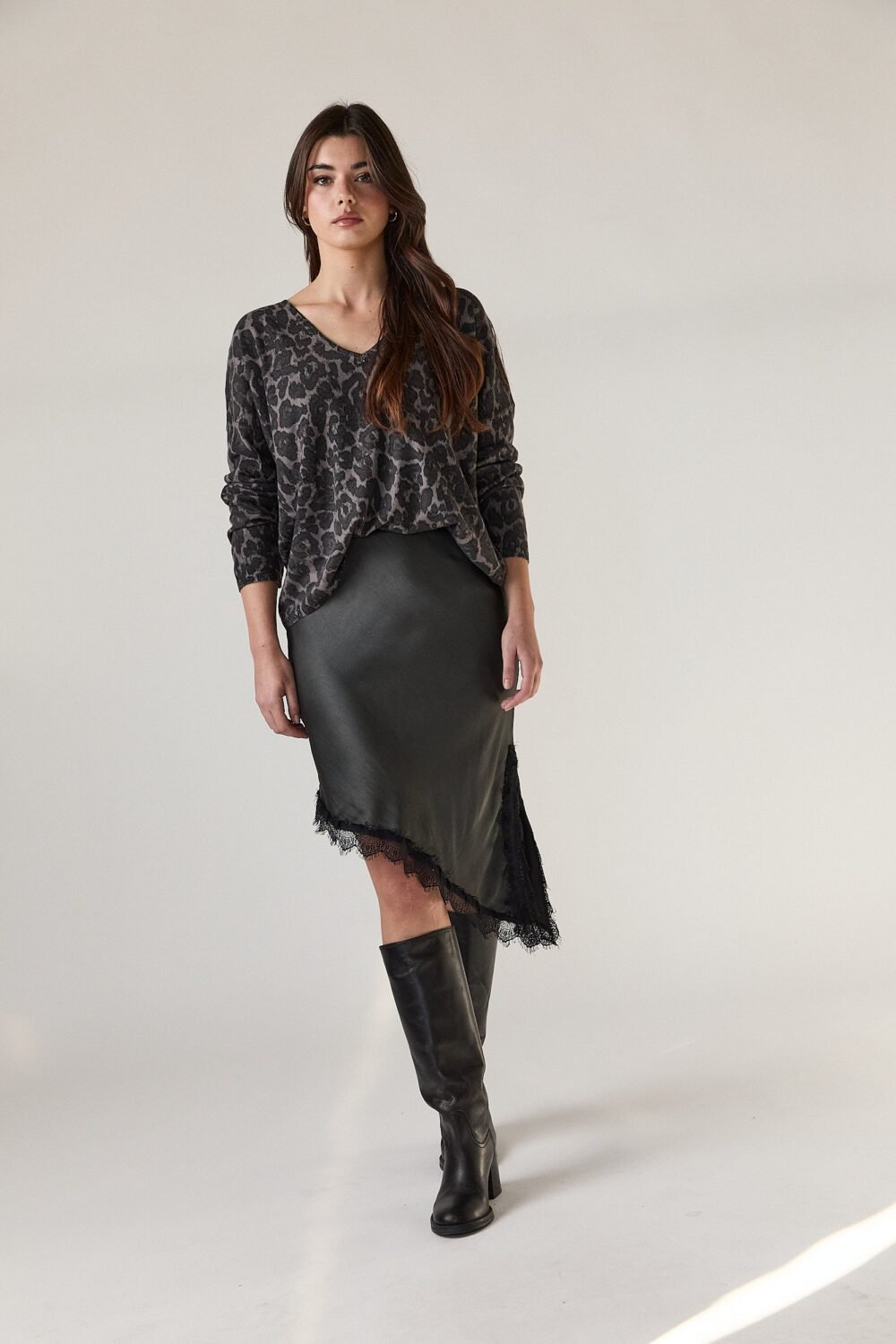 Falda raso pico gris