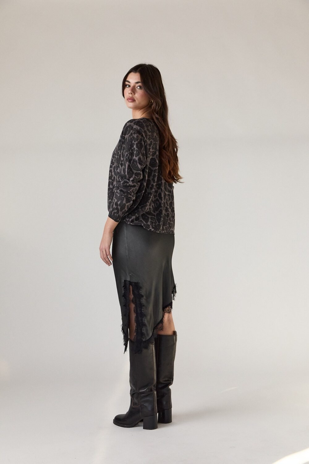 Falda raso pico gris