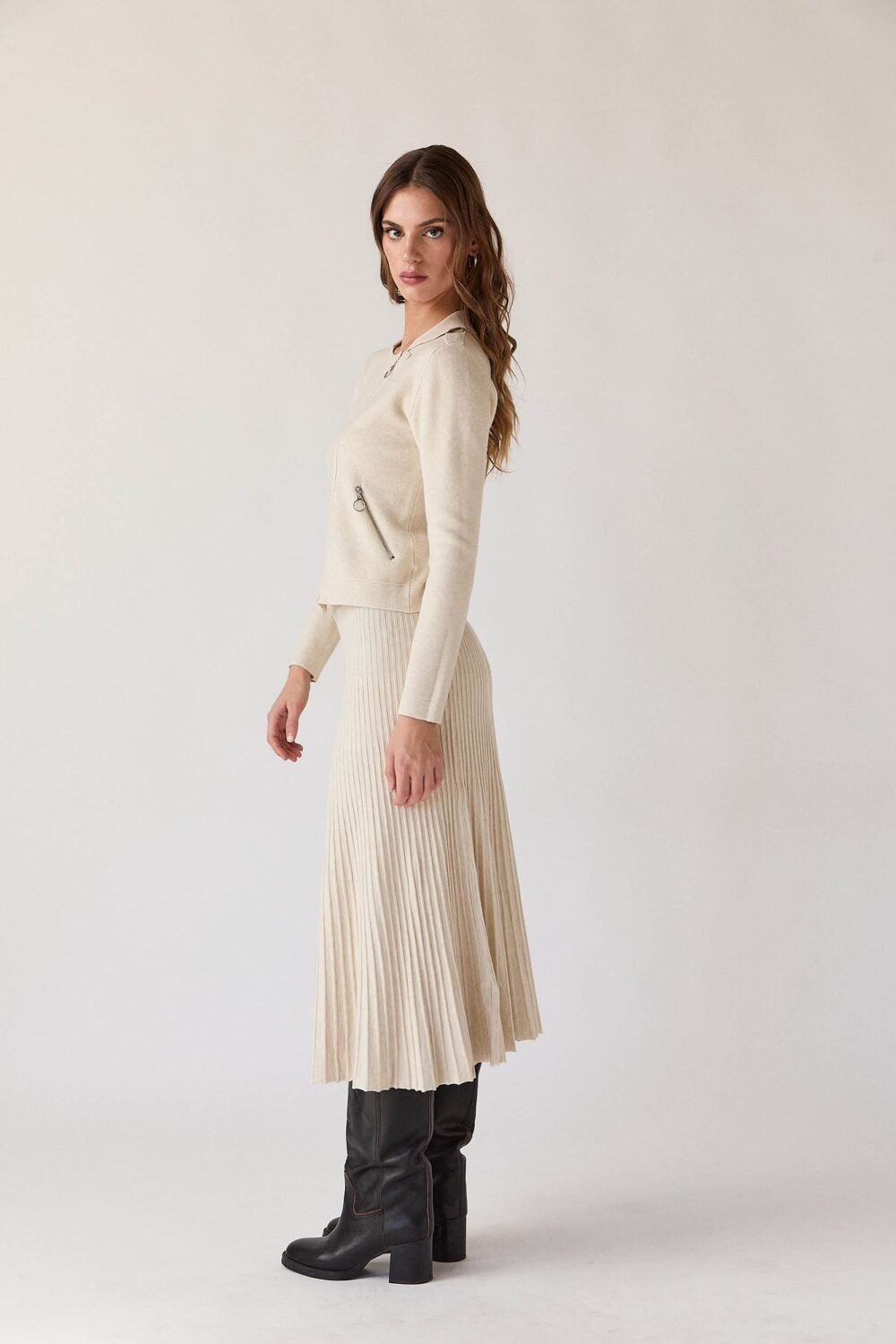 Falda midi punto beige