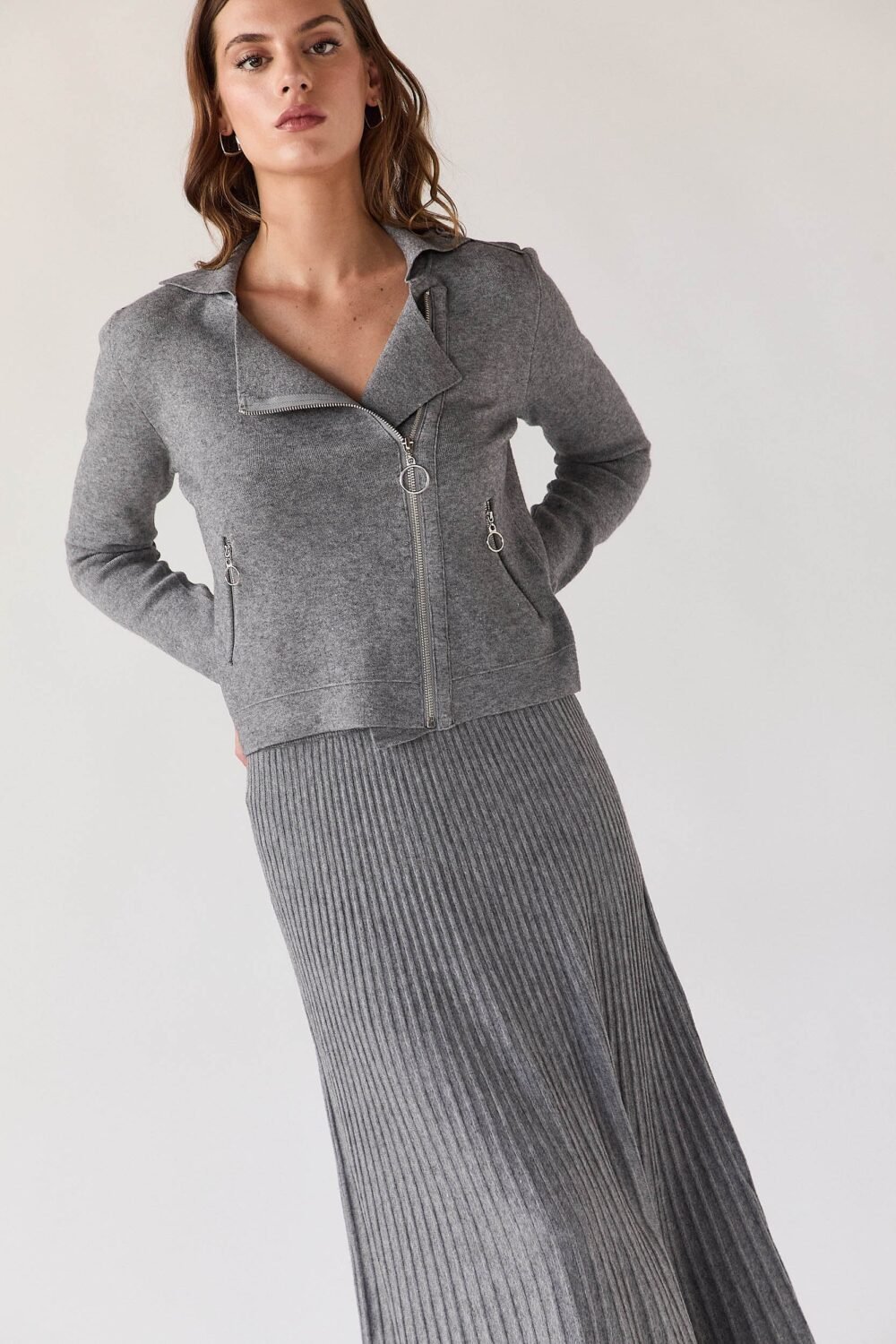 Falda midi punto gris