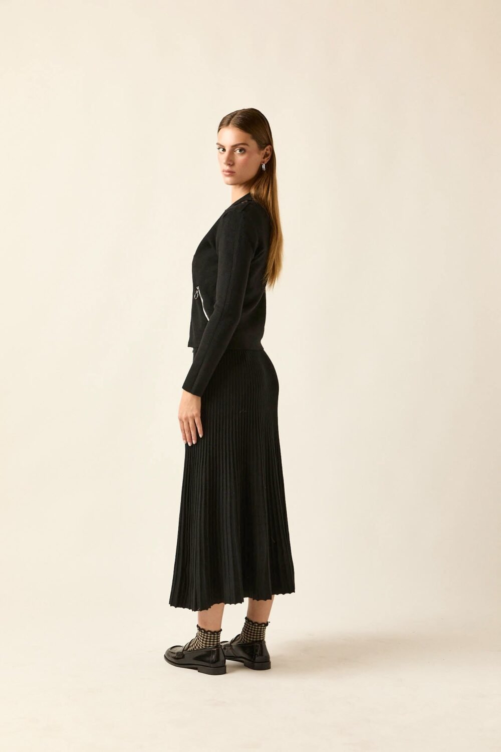 Falda midi punto negro