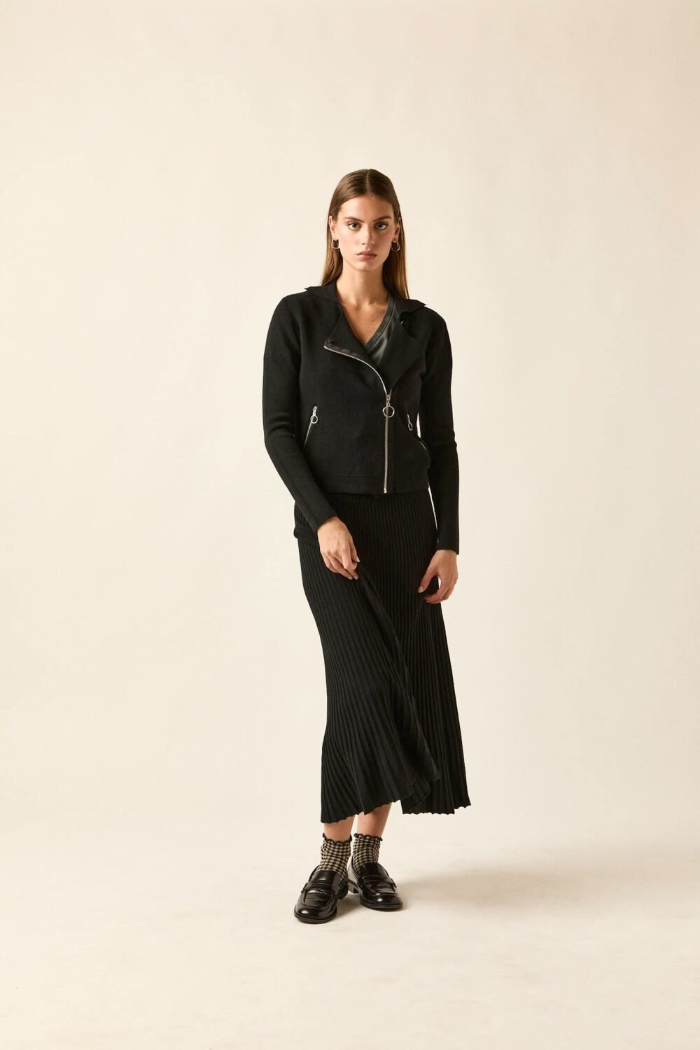 Falda midi punto negro