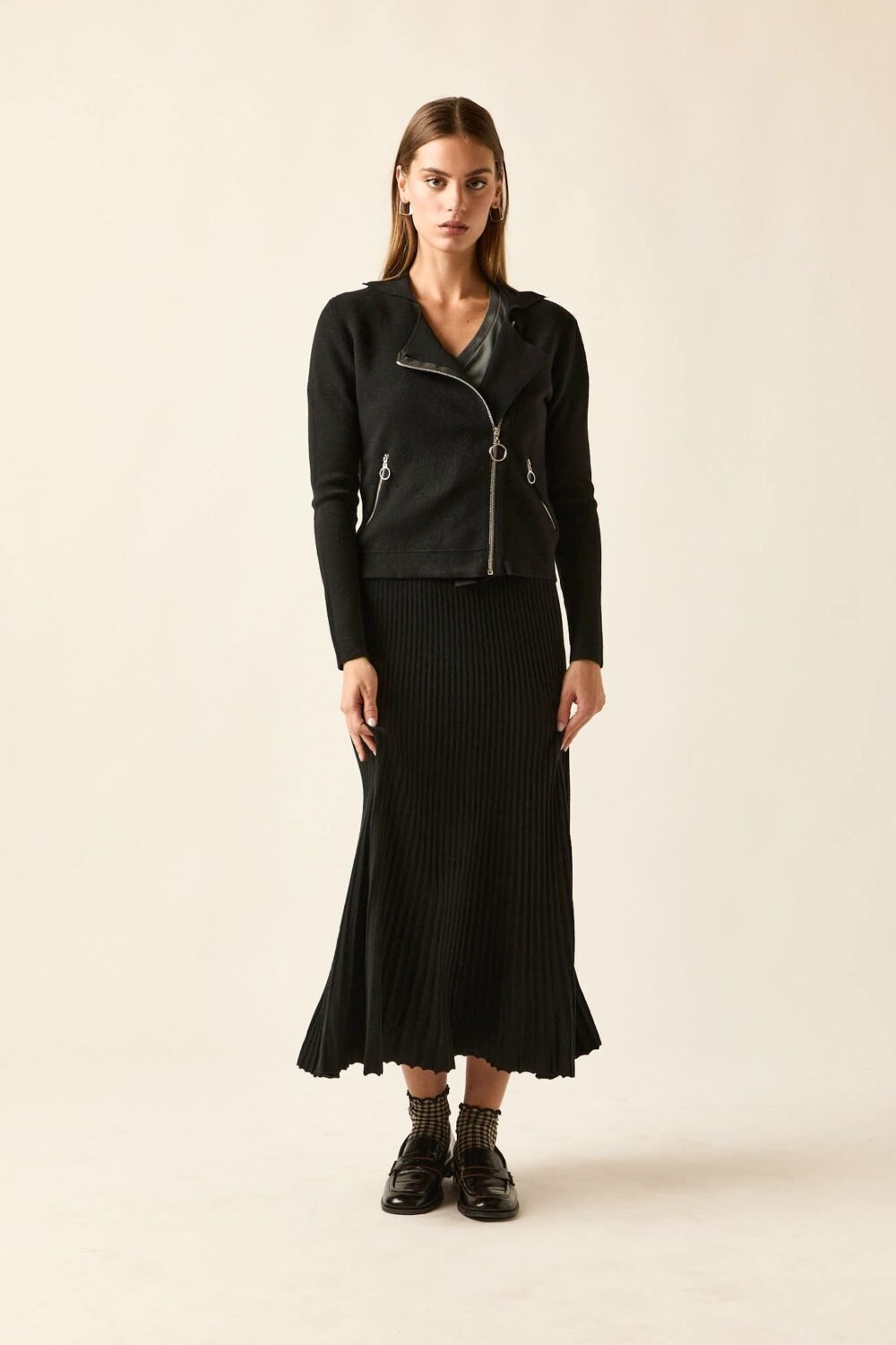 Falda midi punto negro