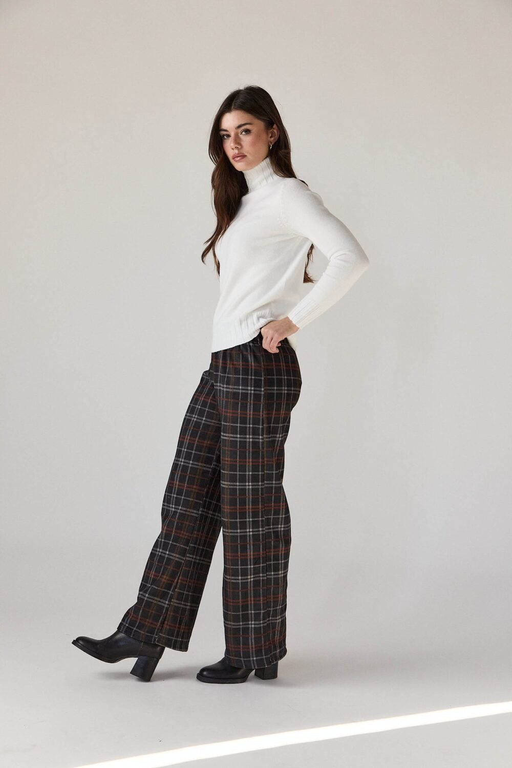 Jersey cuello vuelto canalé natural