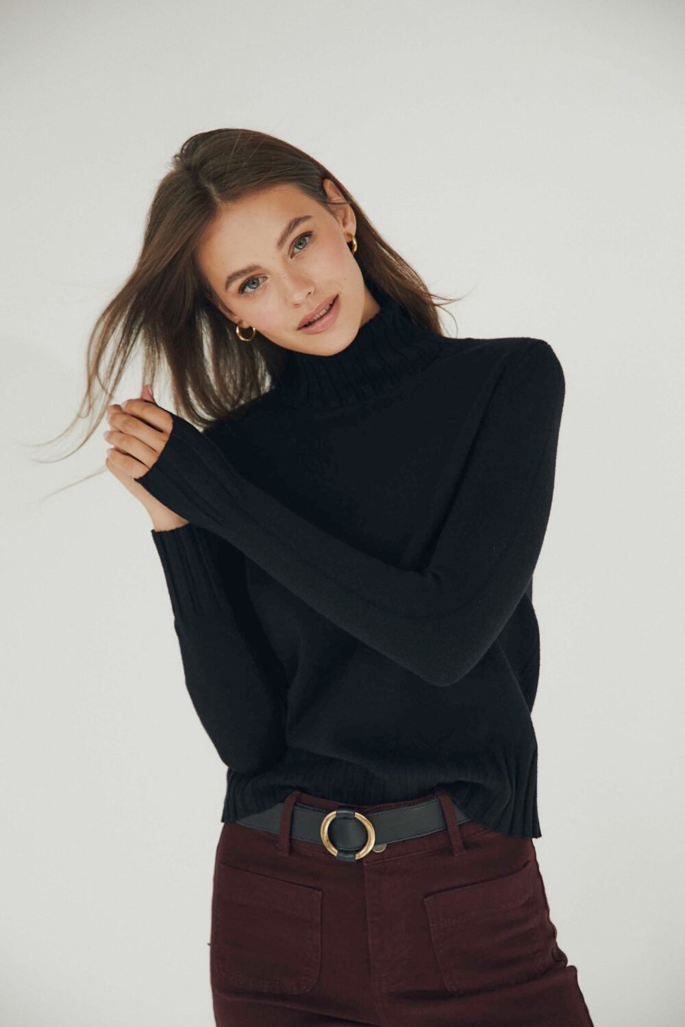 Jersey cuello vuelto canalé negro