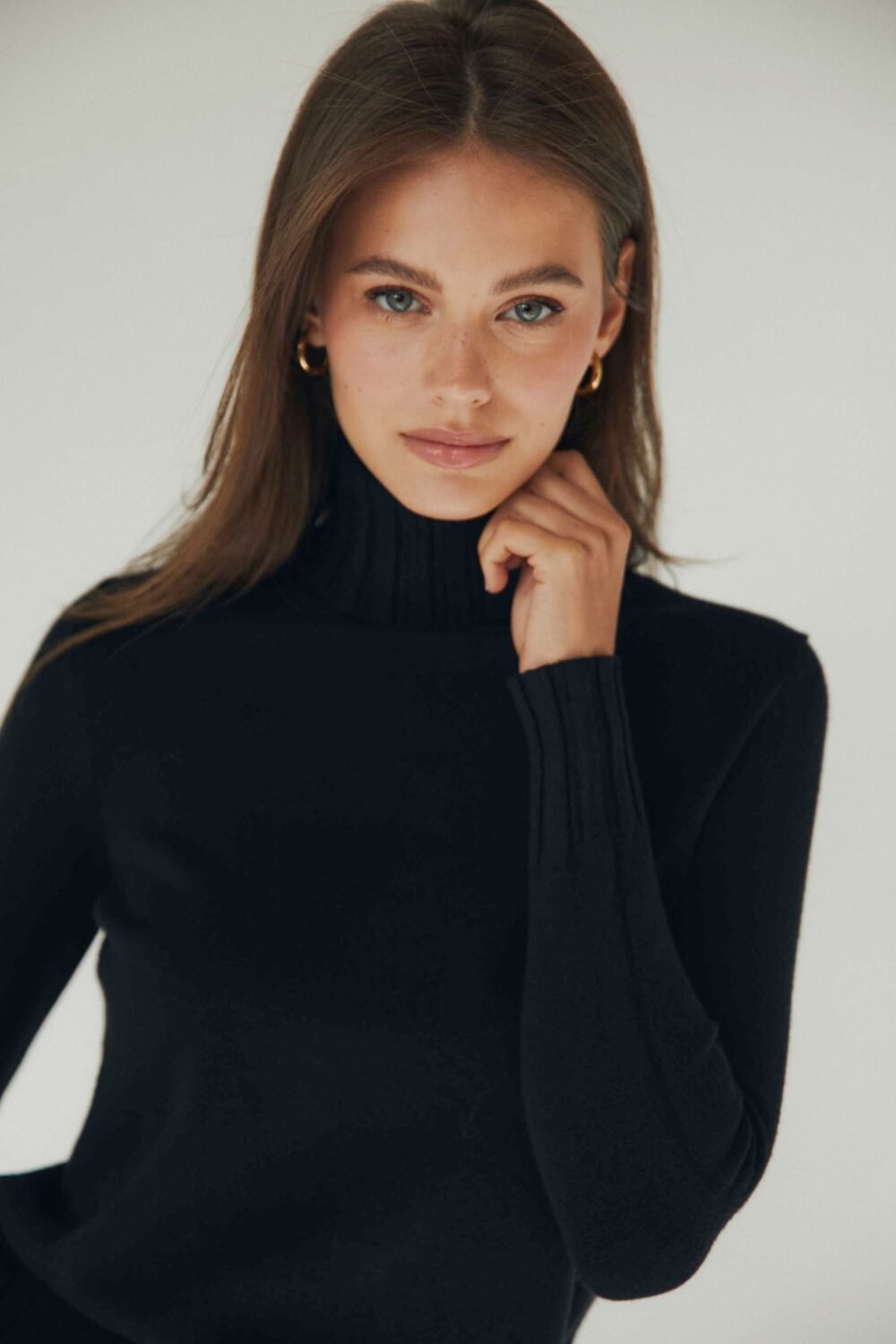 Jersey cuello vuelto canalé negro