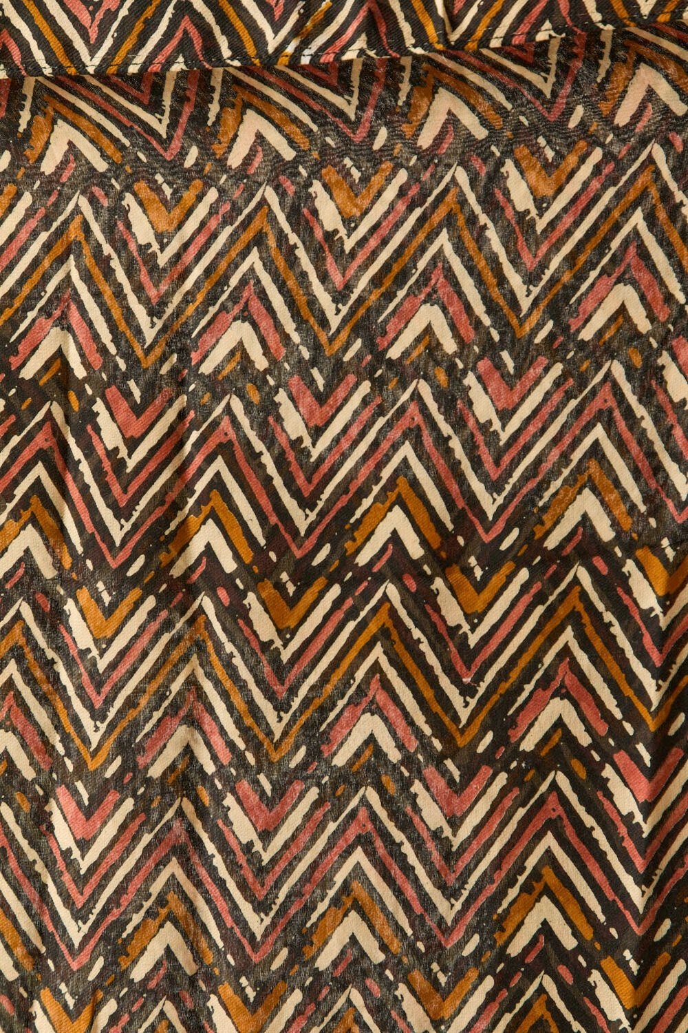 Foulard print zig zag tonos tierra