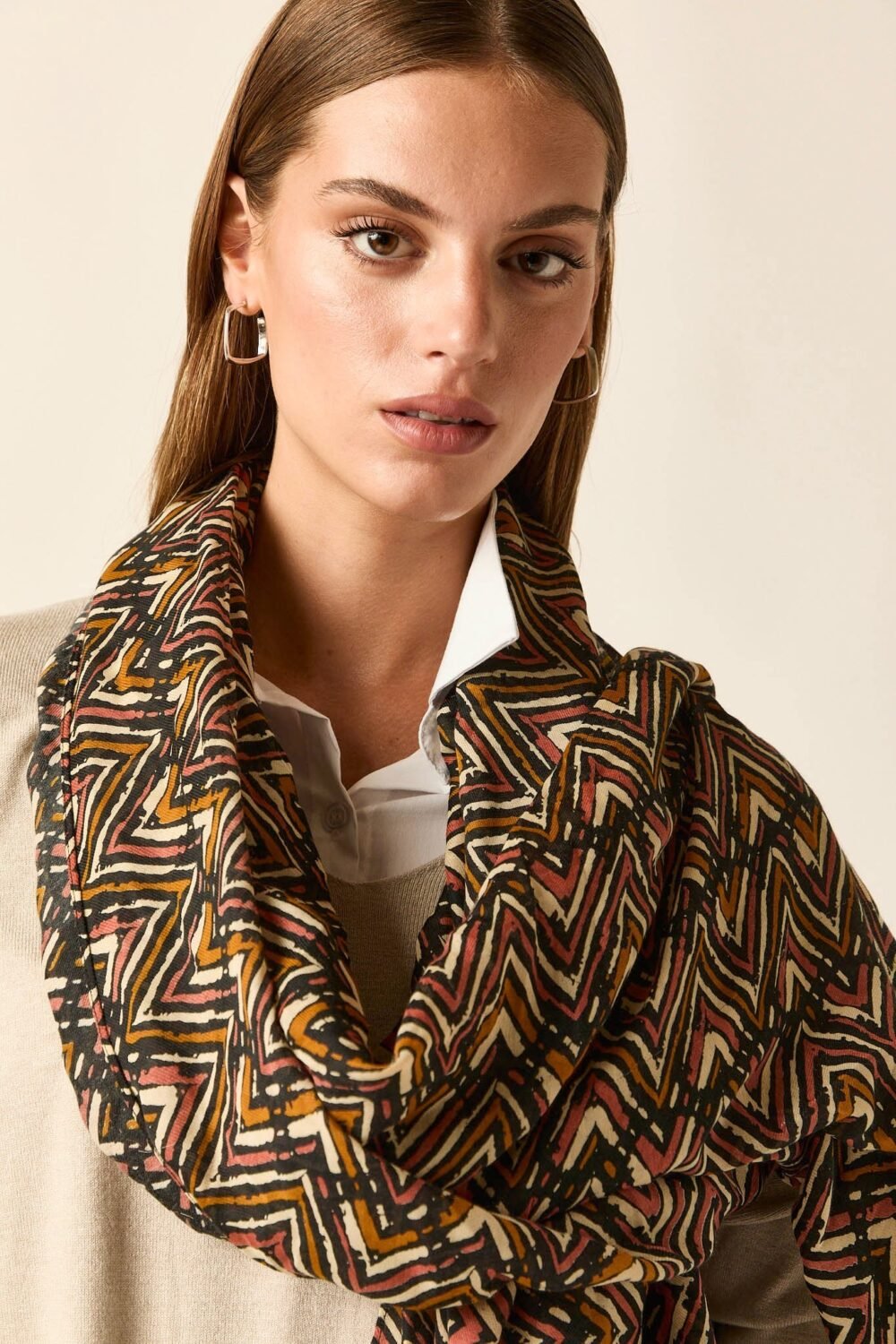 Foulard print zig zag tonos tierra