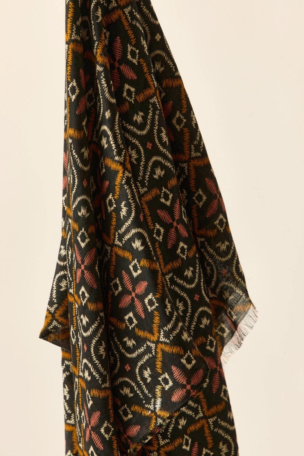 Foulard print étnico negro