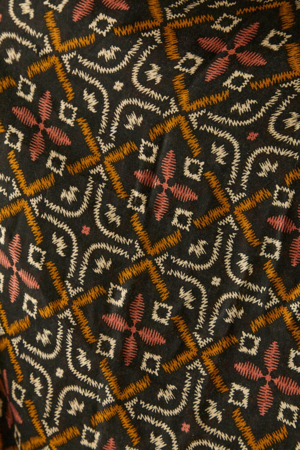 Foulard print étnico negro