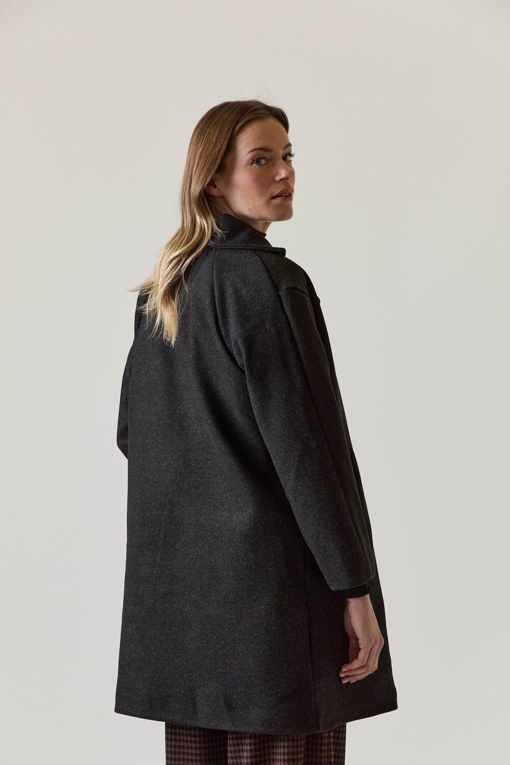 Shelter cruzado gray antracita