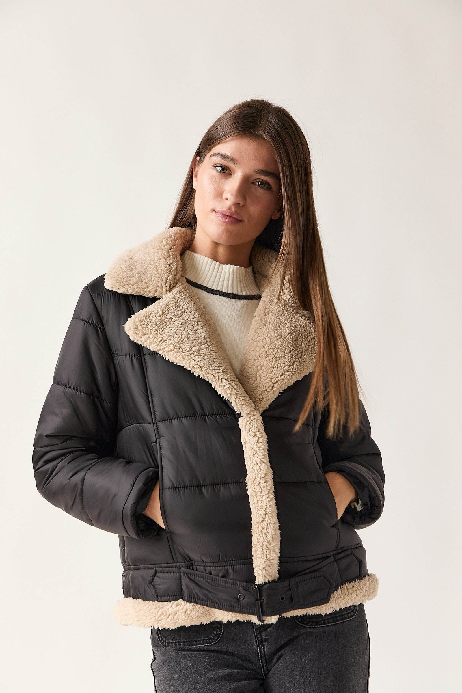 Abrigo-nylon-borreguito-negro-WDOLLY600-1-1