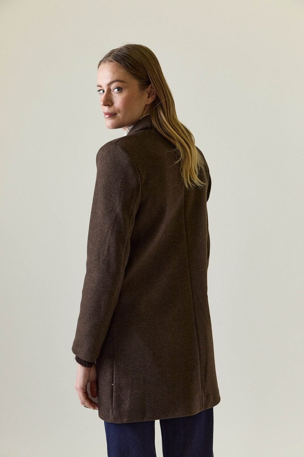 Shelter de paño un botón marrón