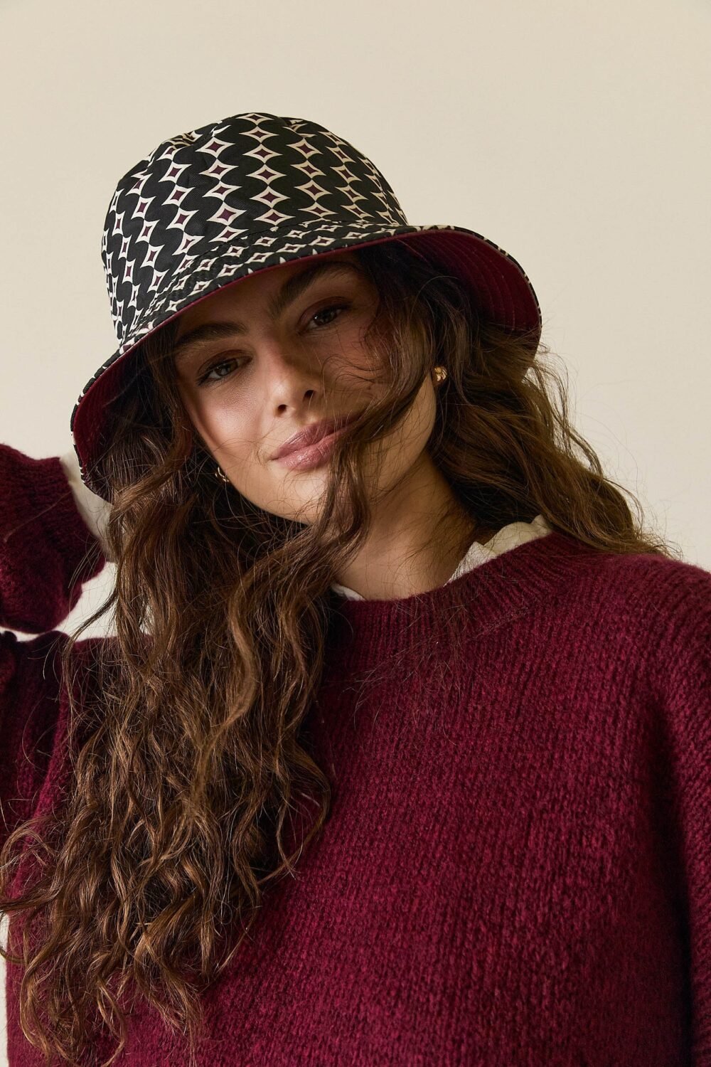 Gorro bucket reversible granate