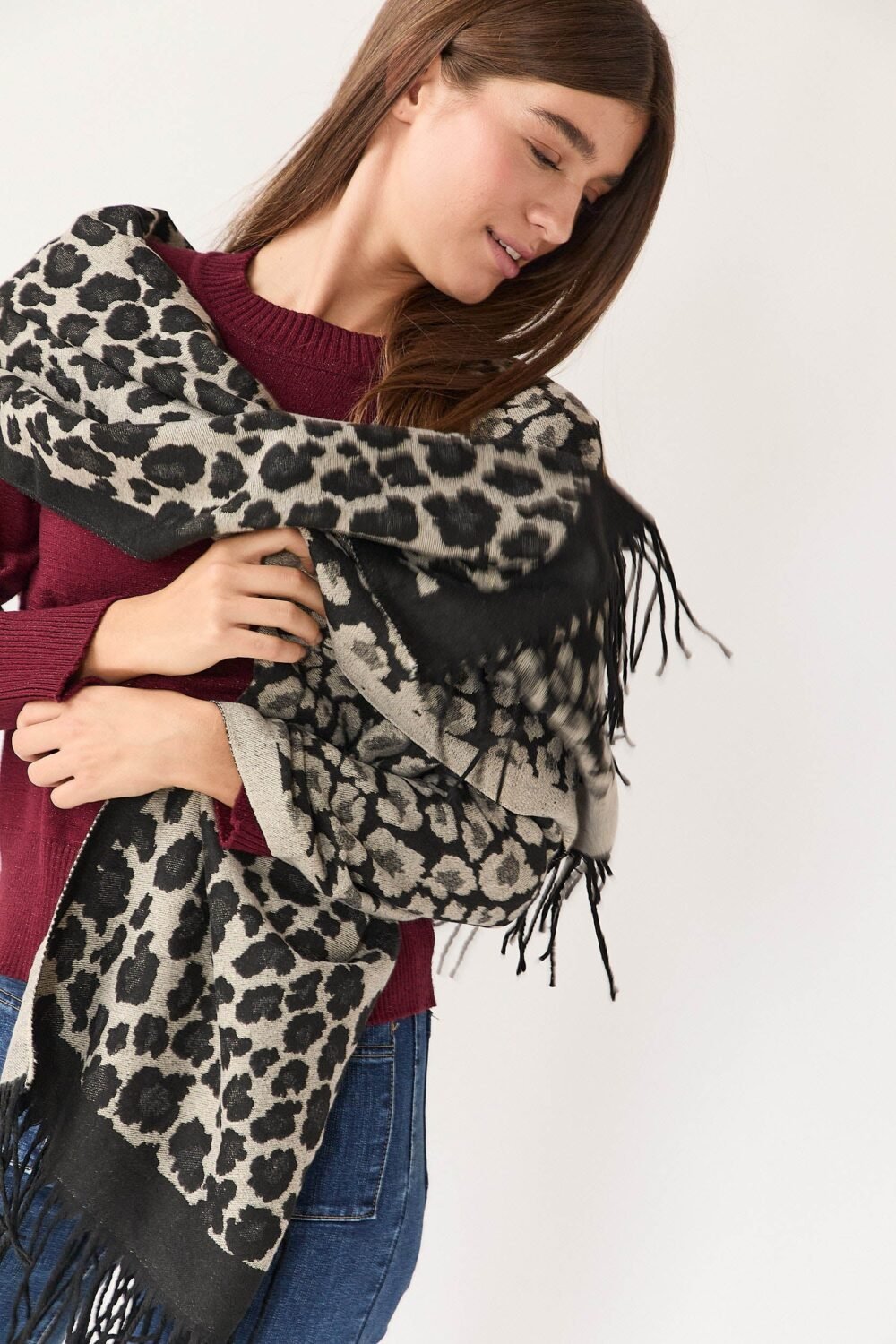 Bufanda animal print negro