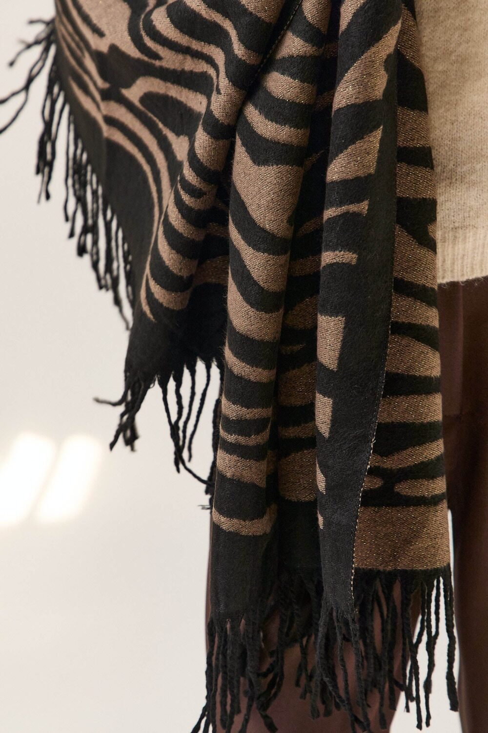 Bufanda cebra marrón