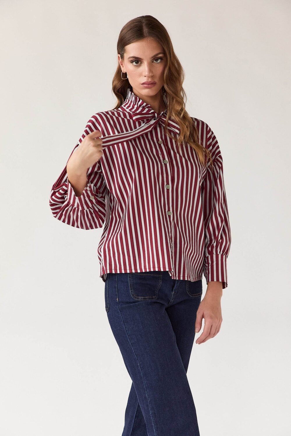 Blusa lazo rayas manga abullonada vino