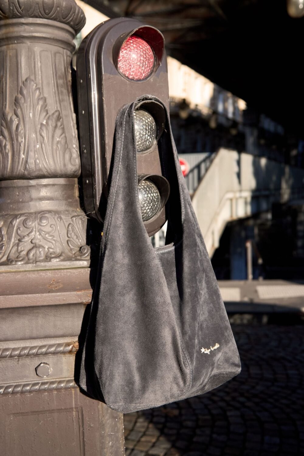 Bag ante gris con cremallera