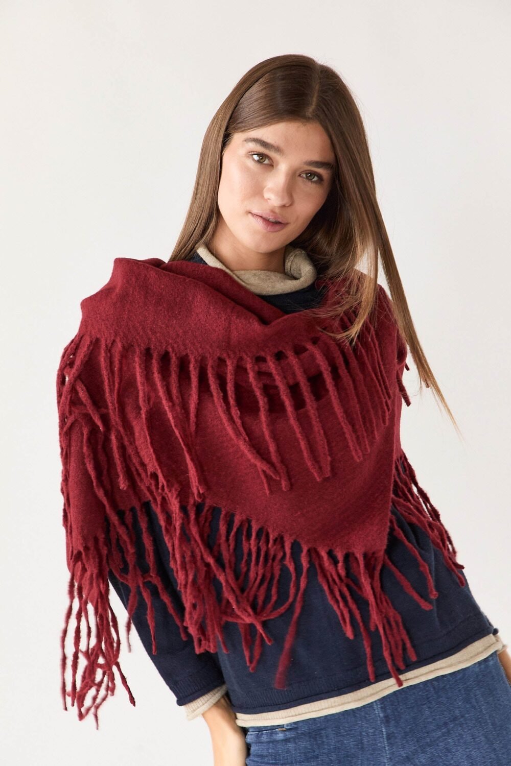 Bufanda flecos laterales vino