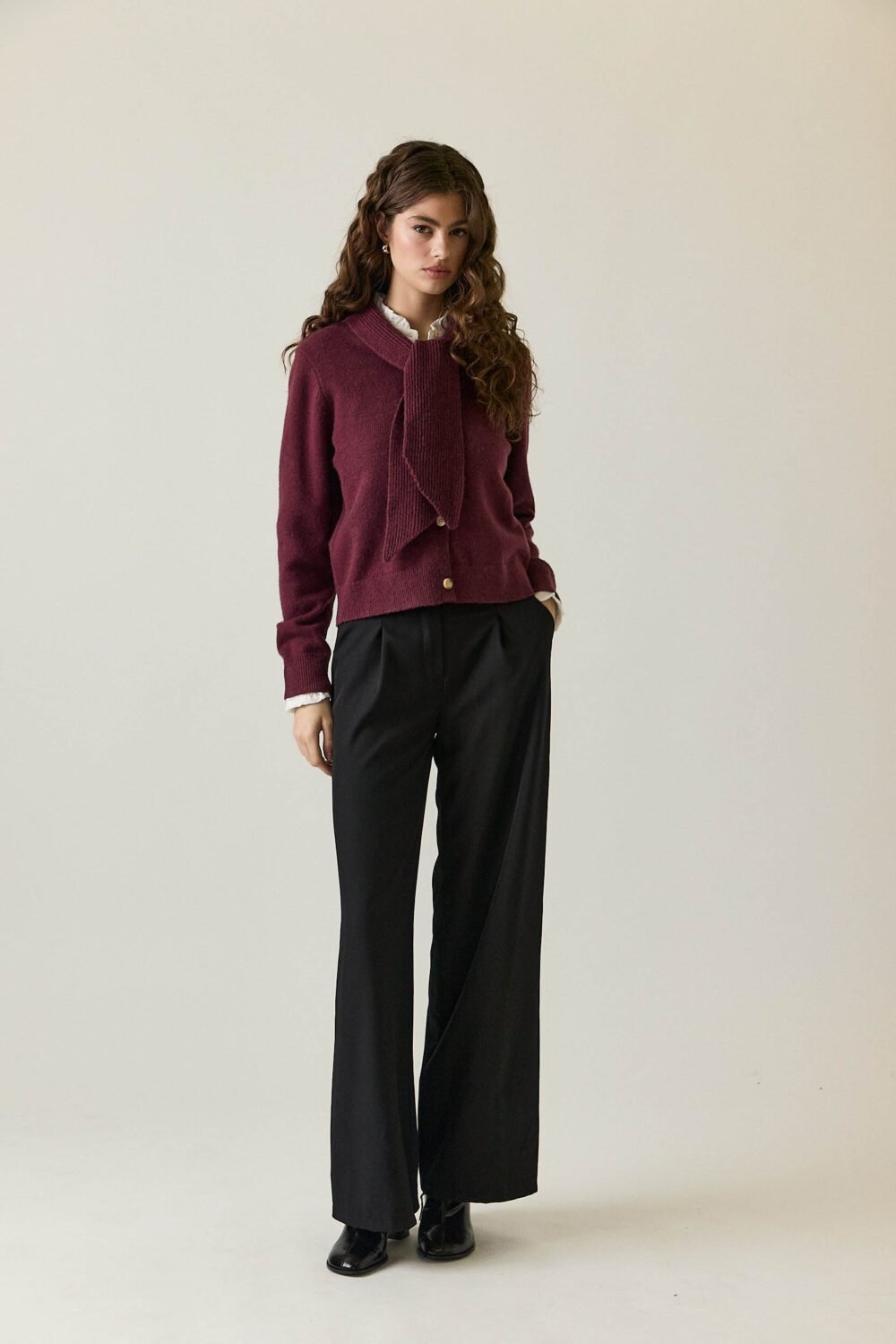 Cardigan punto lazada berenjena