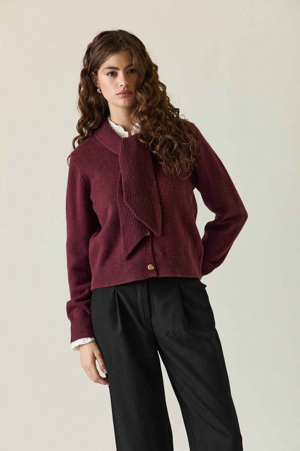 Cardigan punto lazada berenjena