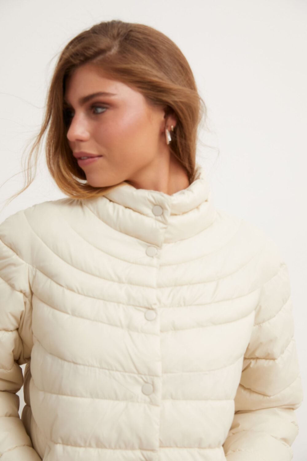 Cazadora plumas beige