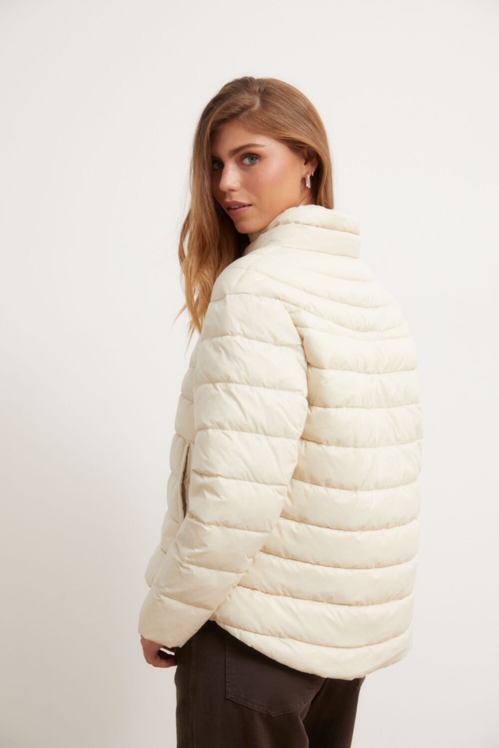 Cazadora plumas beige