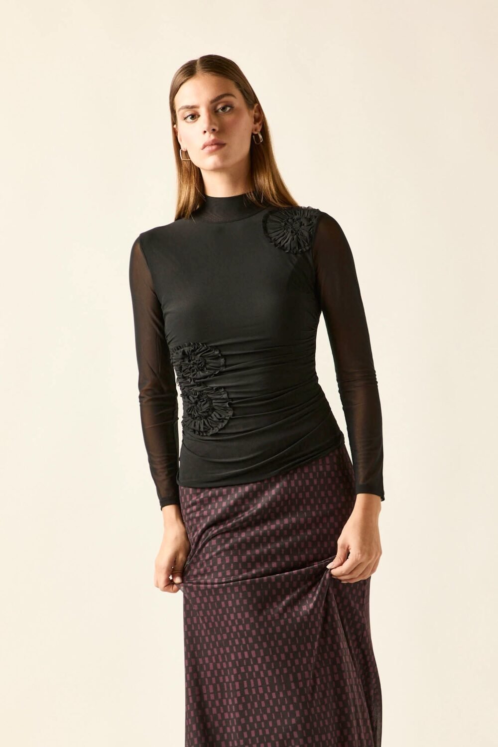 Falda tul midi berenjena