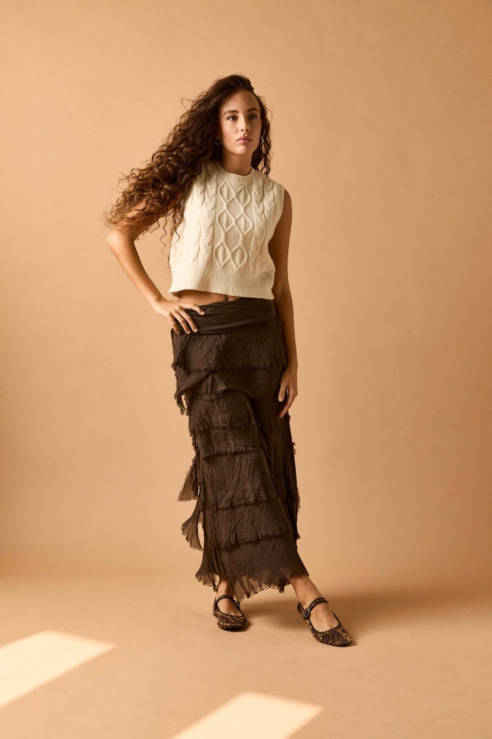 Falda larga de volantes marrón