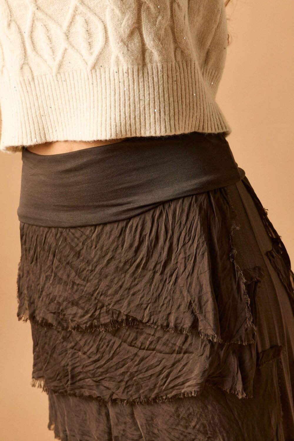 Falda larga de volantes marrón
